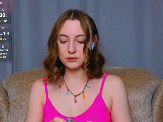 Adelina-Cowell live cam on BongaCams