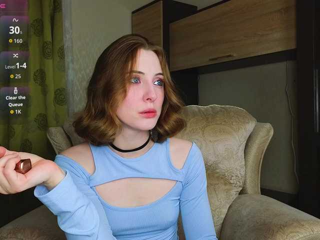 Adelina-Cowell live cam on BongaCams
