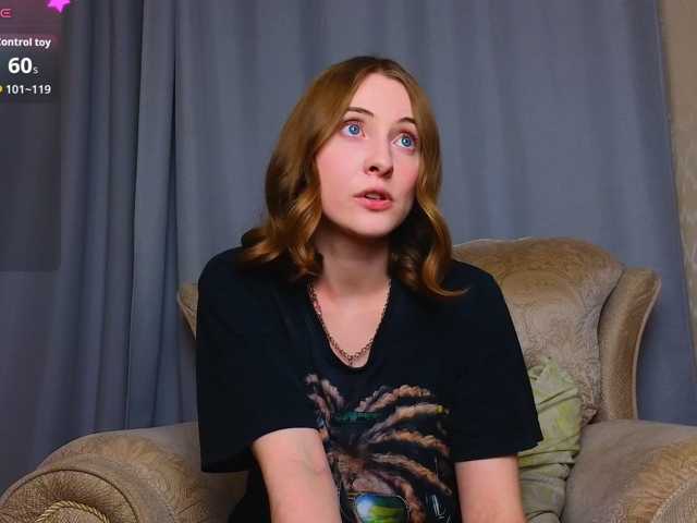 Adelina-Cowell live cam on BongaCams
