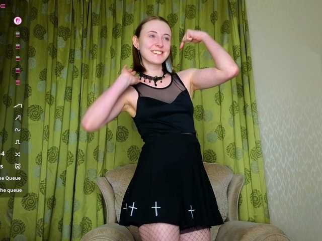 Adelina-Cowell live cam
