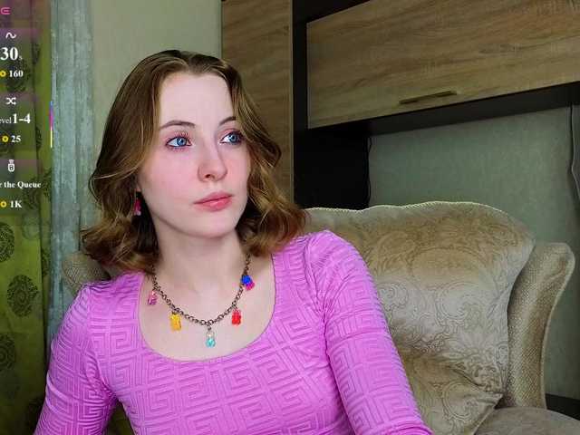 Adelina-Cowell live webcam show