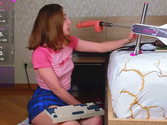Adelina-Cowell live cam on BongaCams