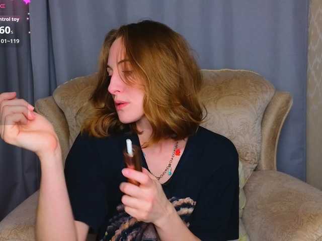 Adelina-Cowell live cam on BongaCams