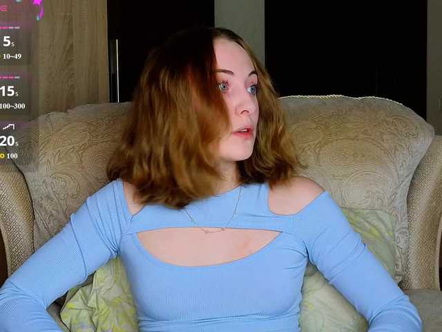 Adelina-Cowell live cam on BongaCams