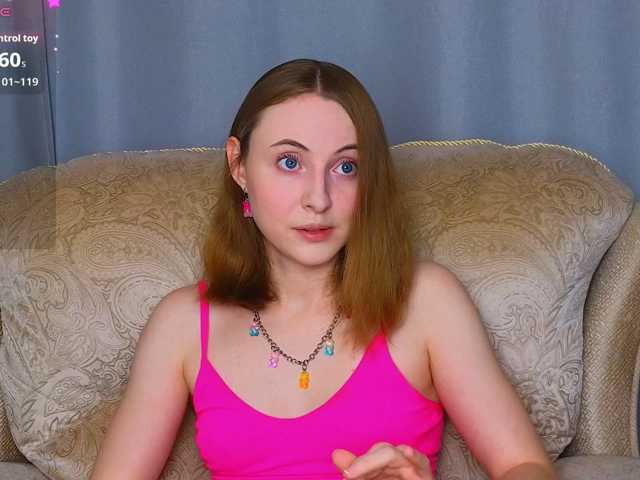 Adelina-Cowell live cam on BongaCams