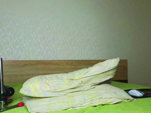 Adelina-Cowell live cam on BongaCams