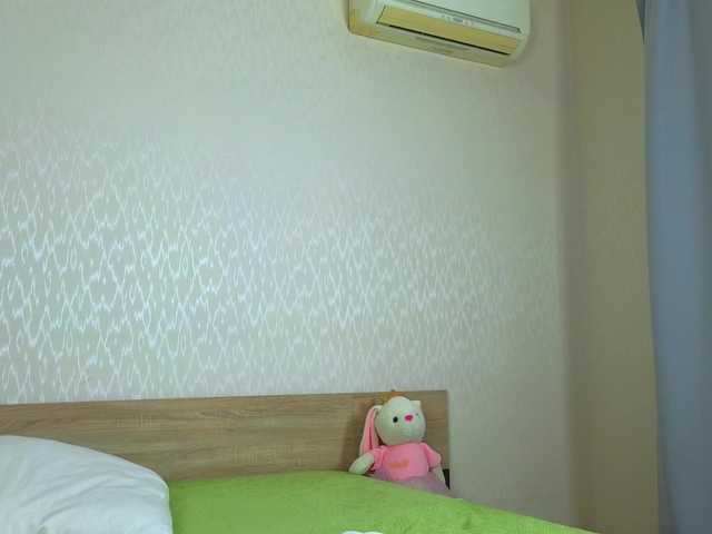 Adelina-Cowell's BongaCams show and profile