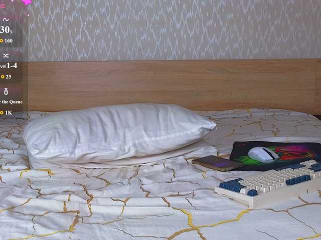 Adelina-Cowell live cam on BongaCams