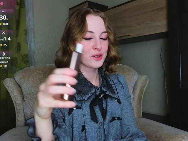 Adelina-Cowell live cam on BongaCams