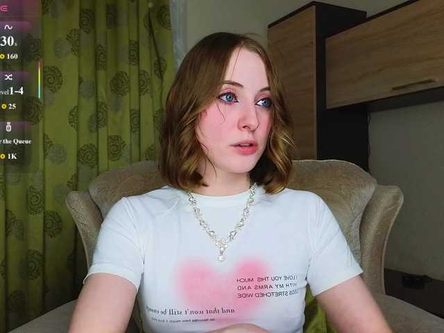 Adelina-Cowell live webcam show