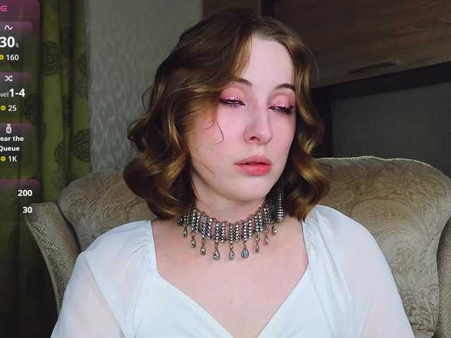 Adelina-Cowell live cam on BongaCams
