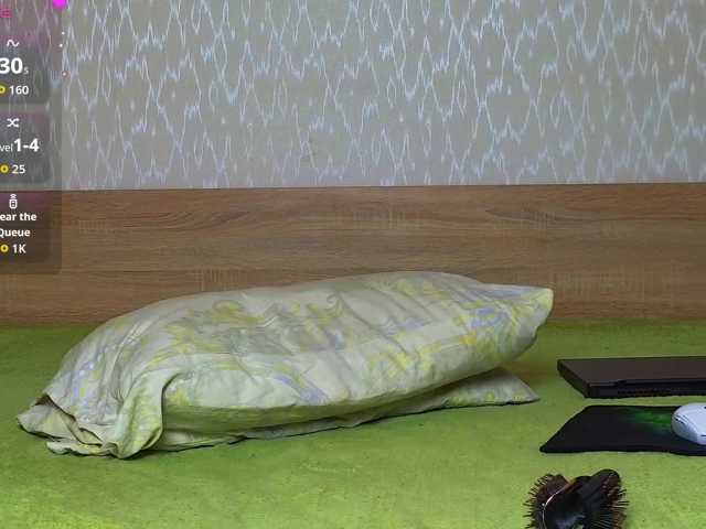 Adelina-Cowell, live now on BongaCams