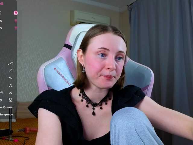 Adelina-Cowell's BongaCams show and profile