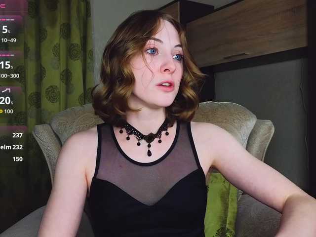 Adelina-Cowell live cam on BongaCams