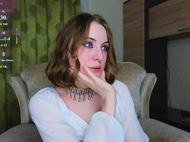 Adelina-Cowell live cam on BongaCams