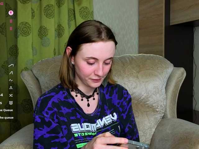 adelina-cowell online