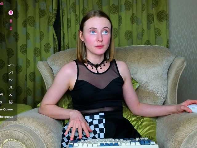 Adelina-Cowell live cam on BongaCams