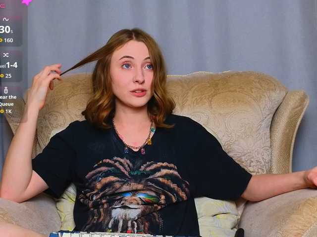 Adelina-Cowell live cam on BongaCams