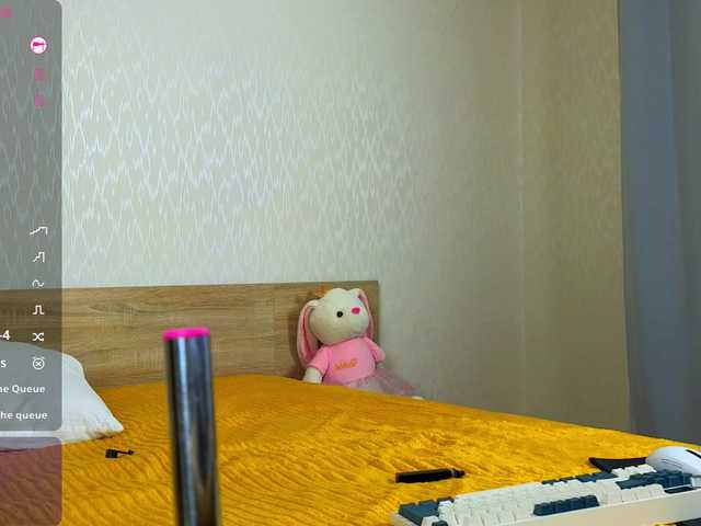 Adelina-Cowell's BongaCams show and profile