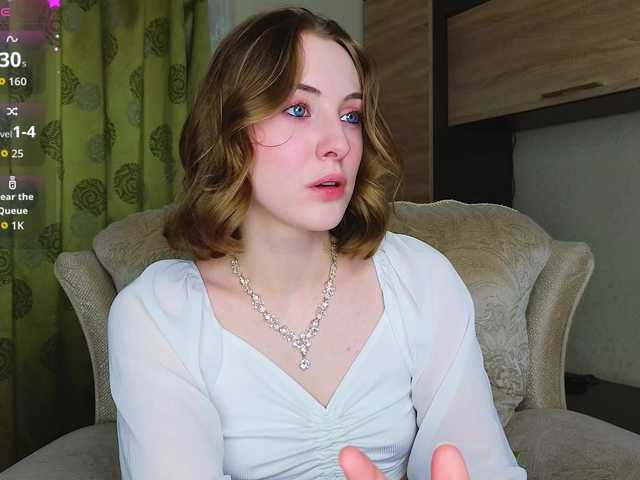 adelina-cowell live sex show
