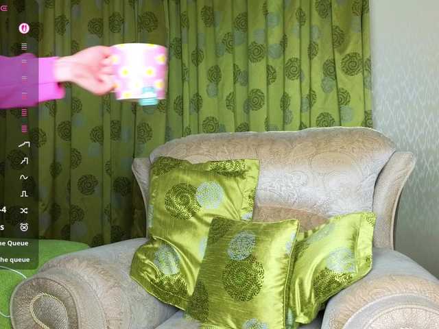 Adelina-Cowell live cam