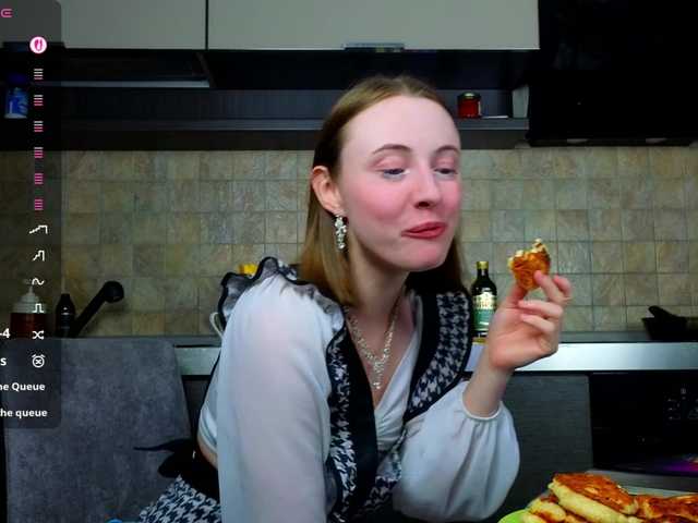 Adelina-Cowell live cam on BongaCams