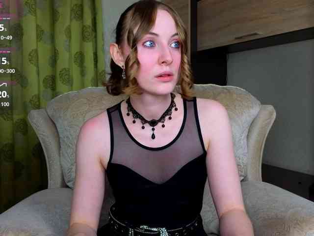 Adelina-Cowell webcam