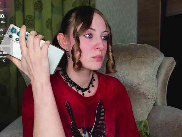 Adelina-Cowell webcam