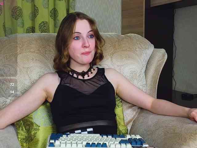 Adelina-Cowell webcam