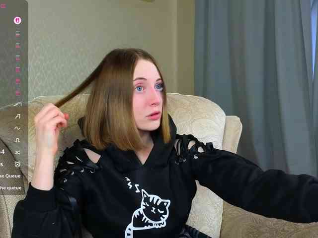 Adelina-Cowell webcam