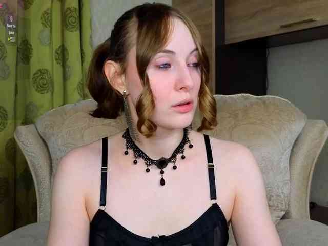 Adelina-Cowell webcam