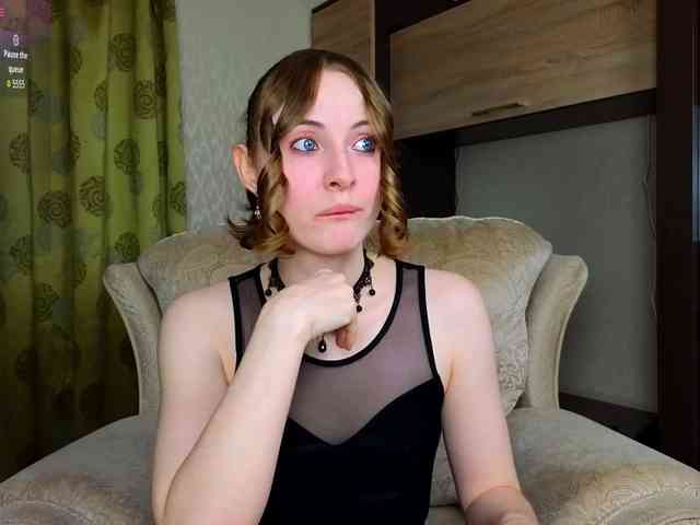 Adelina-Cowell webcam