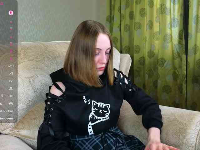 Adelina-Cowell webcam
