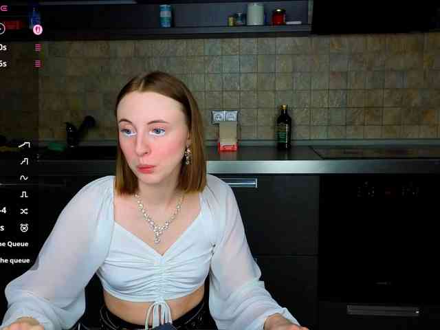 Adelina-Cowell webcam