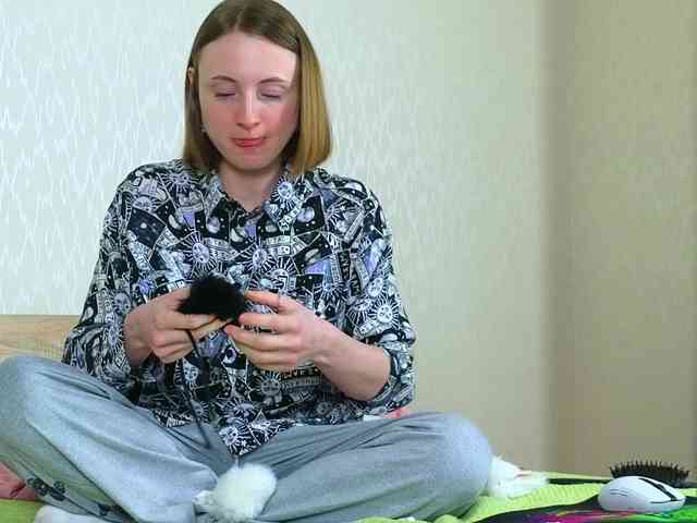 Adelina-Cowell webcam