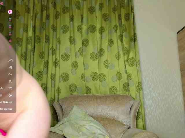 Adelina-Cowell webcam