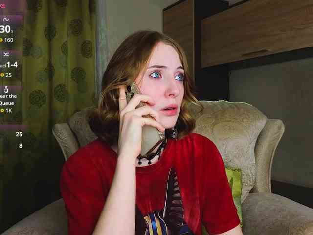 Adelina-Cowell webcam