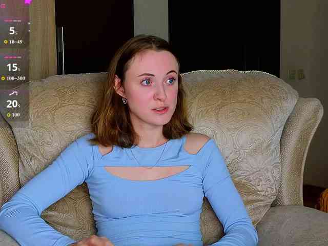 Adelina-Cowell webcam