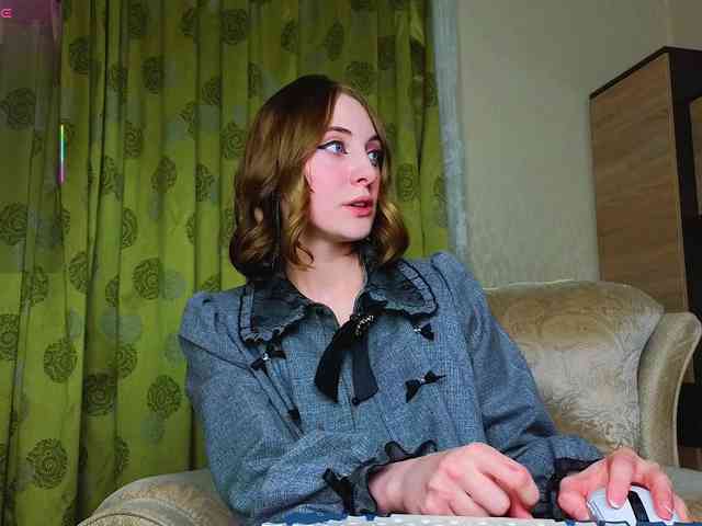 Adelina-Cowell webcam