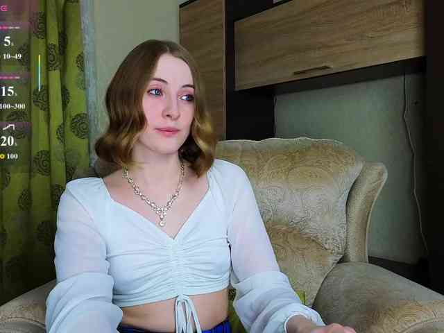 Adelina-Cowell webcam