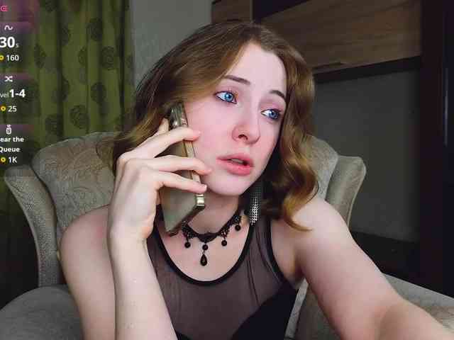 Adelina-Cowell webcam