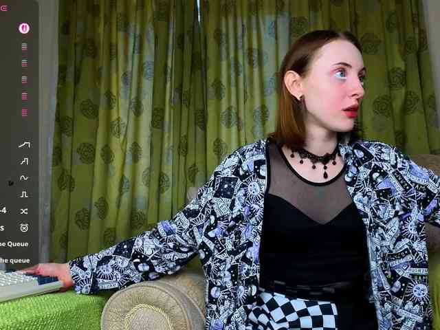 Adelina-Cowell webcam