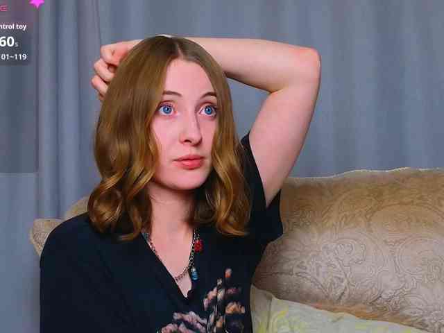 Adelina-Cowell webcam