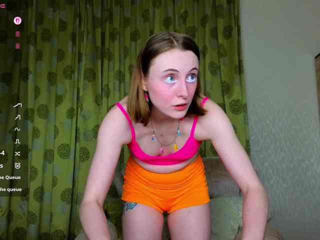 Adelina-Cowell webcam