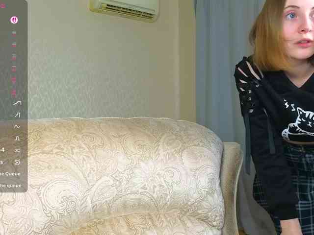 Adelina-Cowell webcam
