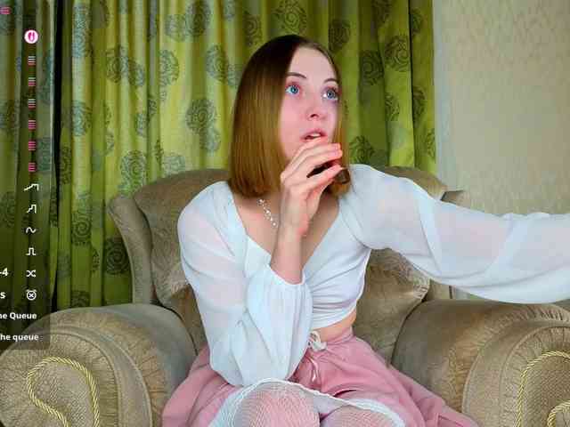 Adelina-Cowell webcam