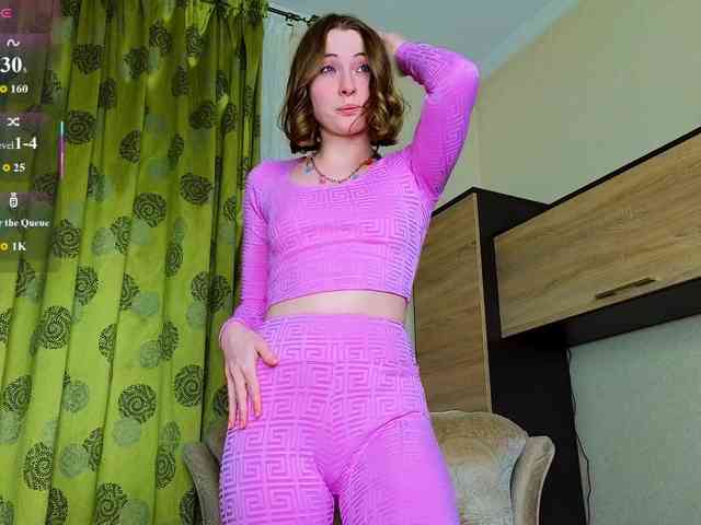 Adelina-Cowell webcam