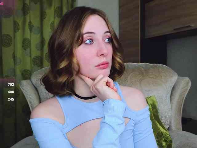 Adelina-Cowell webcam