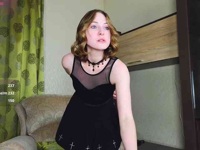Adelina-Cowell webcam