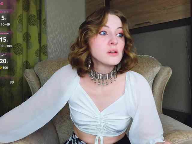 Adelina-Cowell webcam